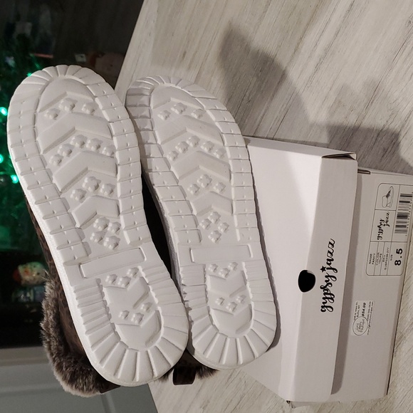 COPY - Gypsy Jazz Fancy with the Furs. Women's Size 8.5 - Picture 7 of 7